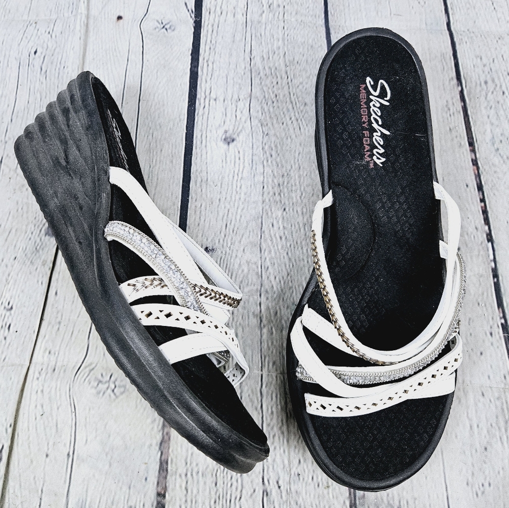 SKECHERS | strappy open toe slipon wedge comfort sandals